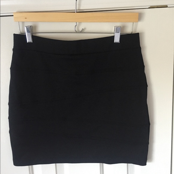 🌵Black bandage mini skirt - Picture 4 of 4
